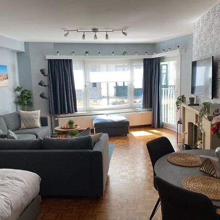 Studio Direct Aan Het Hoofdstrand Van Oostende - Naast Casino Apartment Luaran gambar