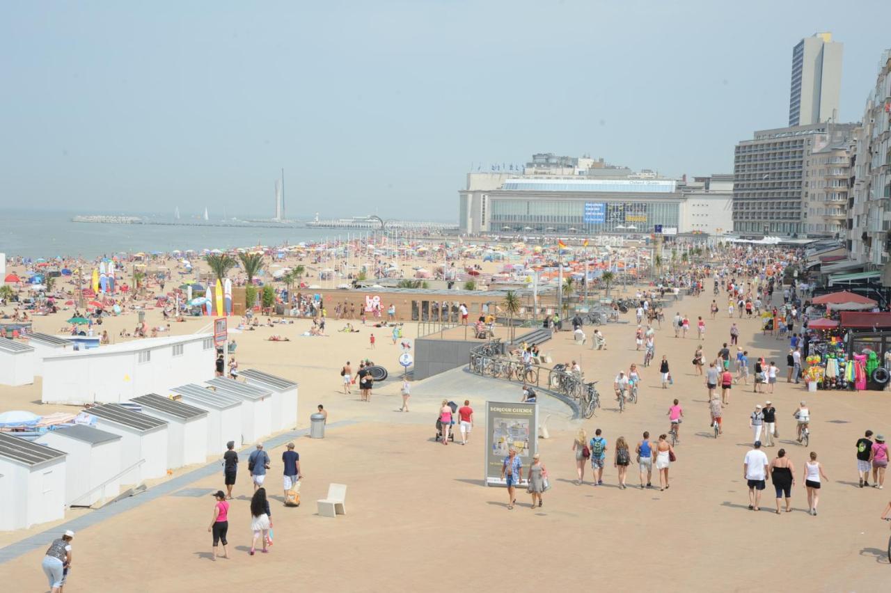 Studio Direct Aan Het Hoofdstrand Van Oostende - Naast Casino Apartment Luaran gambar